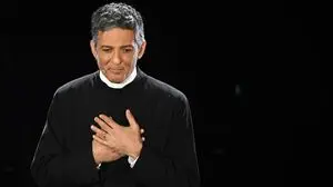 Sanremo, predica (immaginaria) di \"don Fiorello\"