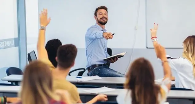 Far amare la letteratura con smartphone e serie Tv