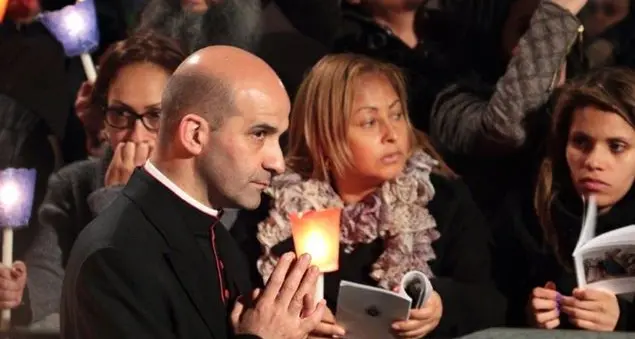 «Padre, ma lei si sposerebbe?»