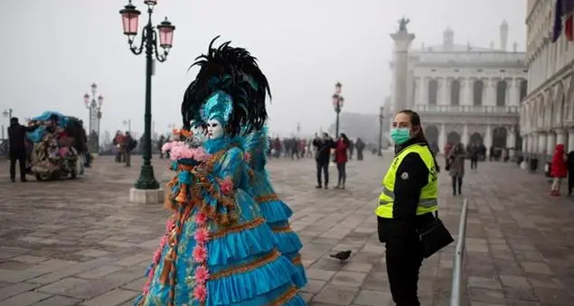 Il surreale Carnevale di Venezia, tra maschere e mascherine