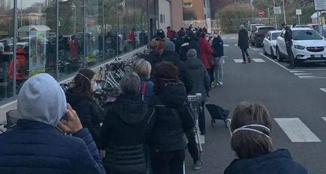 «La mia odissea a Casalpusterlengo, alla ricerca di un po' di latte»