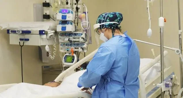 La lettera dell'infermiera sull'ultimo desiderio di una madre di quattro figli