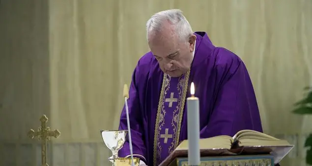 Il Papa: «Si comincia a vedere gente che ha fame»