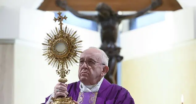 Coronavirus, come si fa a ottenere l’indulgenza plenaria “a distanza”