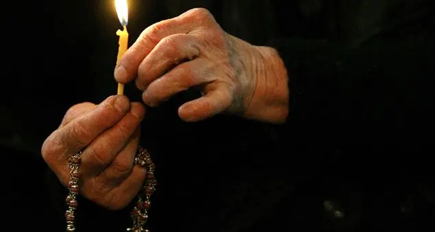 Appuntamento alle 21, l'Italia prega insieme il rosario