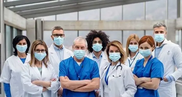 L'appello dei medici cattolici: protezione per il personale sanitario e per i soggetti più fragili