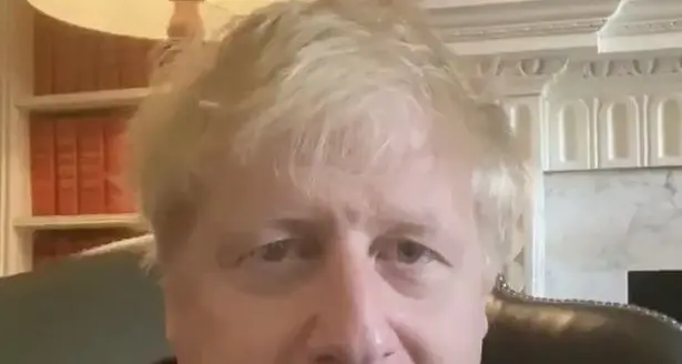 Boris Johnson contagiato, si mette in quarantena
