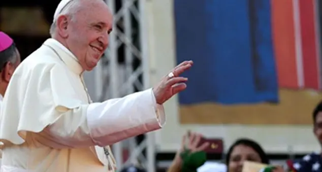 Il Papa ai giovani: «I fallimenti, se fanno crollare gli idoli, sono un bene»