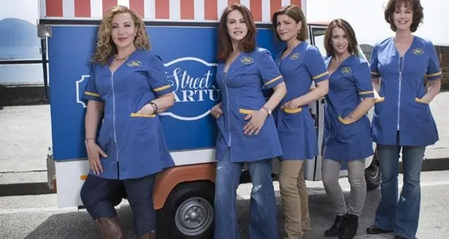 Una misteriosa Elena Sofia Ricci torna con Vivi e lascia vivere