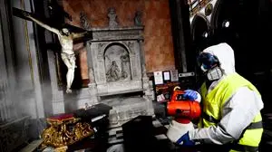 «Siamo ancora capaci di compassione? Restiamo umani»