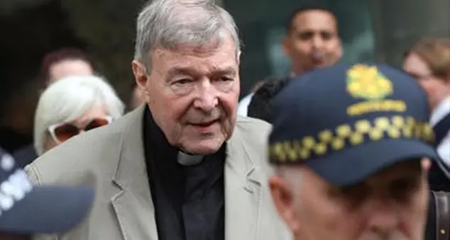 Pedofilia, il cardinale Pell prosciolto da ogni accusa: è libero