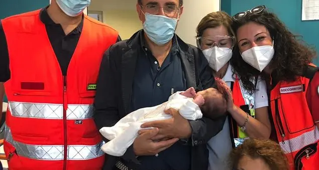 Luigino, il neonato abbandonato e salvato dalla parrocchia