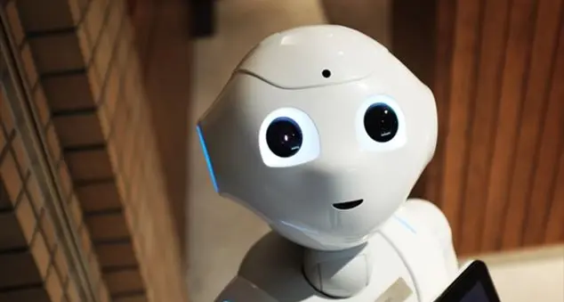 Don Luca Peyron, l'intelligenza artificiale nel seminato della Chiesa