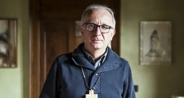 Monsignor Derio Olivero: «Davanti alla morte ho capito cosa conta davvero»