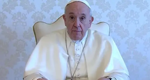 Francesco: \"Non tenete le mani in tasca nell'indifferenza, ma tendetele a chi ha bisogno\"