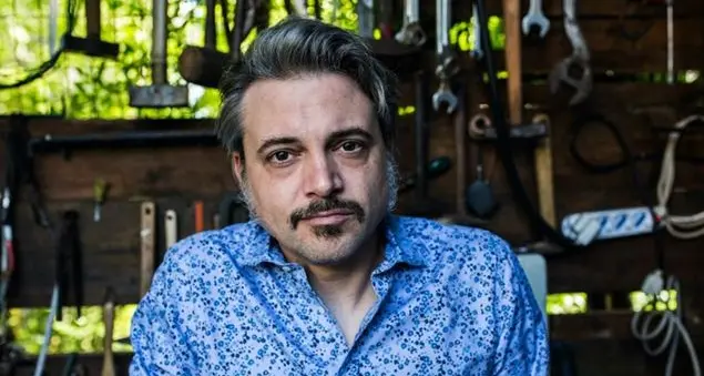 Un padre e un figlio fanno i conti con l'assenza della donna della loro vita