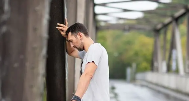 Suicidi in aumento: prevenirli si può e si deve