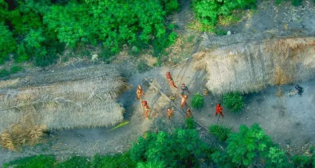 Brasile, allarme per gli indigeni sempre più minacciati dal Coronavirus