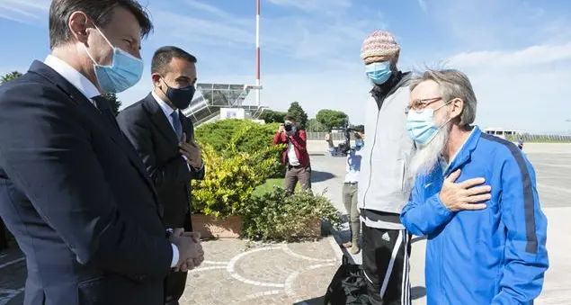 La fine del calvario, padre Gigi Maccalli è libero e già in Italia