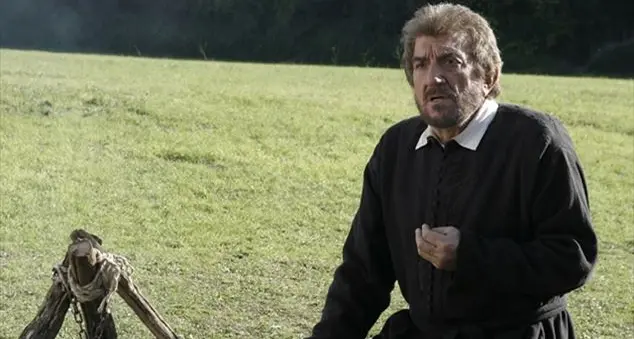 Proietti e il suo rapporto con Dio: «Come si fa a definirlo? Ma sono certo che sia con gli indifesi»