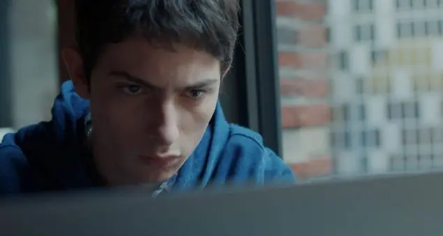 Stalk, la serie di Rai Play sul cyberbullismo da vedere in famiglia