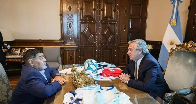 Tre giorni di lutto nazionale: il doloroso addio dell'Argentina al suo \"don Diego\"