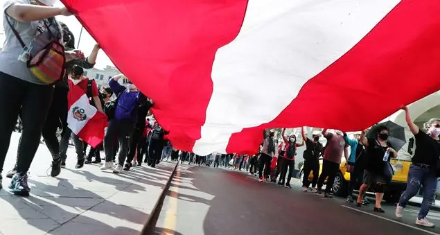 Crisi in Perù: il Paese lacerato dall'emergenza sanitaria e politica
