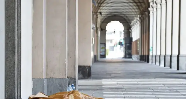 Con il Covid-19 in aumento i \"nuovi poveri\": più donne, italiani e giovani under 35