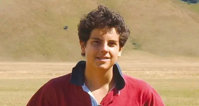 Il corpo di Carlo Acutis esposto per la prima volta alla venerazione dei fedeli