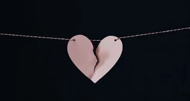 «Ho un compagno divorziato e il figlio dice che non mi vuole tra i piedi»