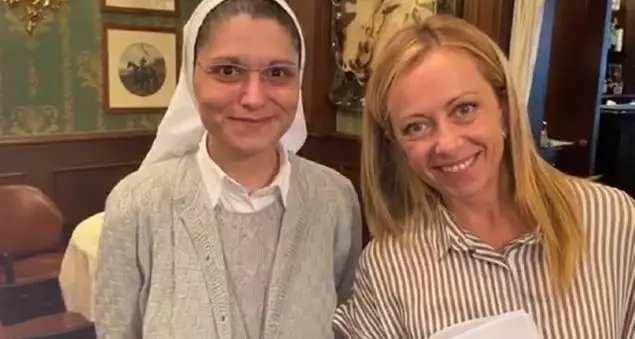 Cara Giorgia Meloni, anche lei è vittima del cyber bullismo, parola di suora educatrice