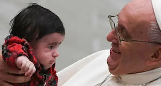 Il Papa e il giovane poeta Luca Milanese: «L'ascolto è la prima forma di tenerezza»