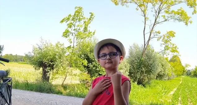 Inondiamo di pensieri gioiosi e gentili il piccolo Alessandro