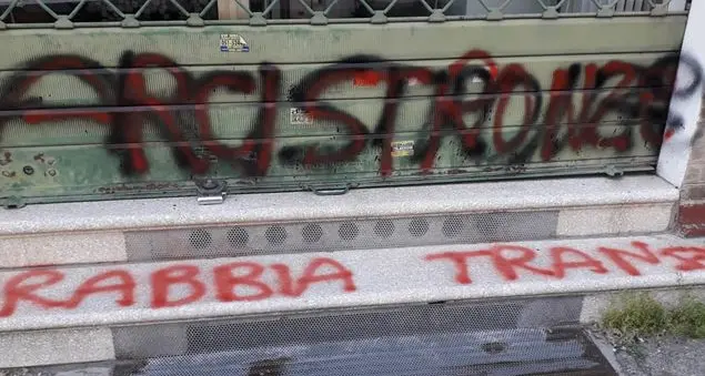 Quell'odioso oltraggio contro le nostre sorelle lesbiche