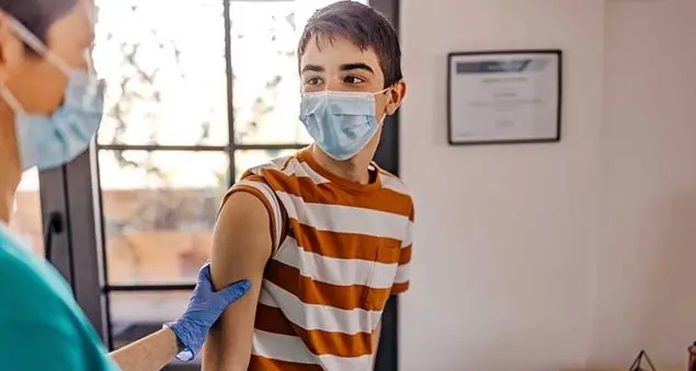 L'appello dei pediatri per la vaccinazione dai 12 anni