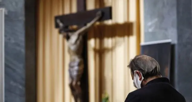 Da Budapest a Caivano, congresso eucaristico (e fede) visti da Napoli e dintorni