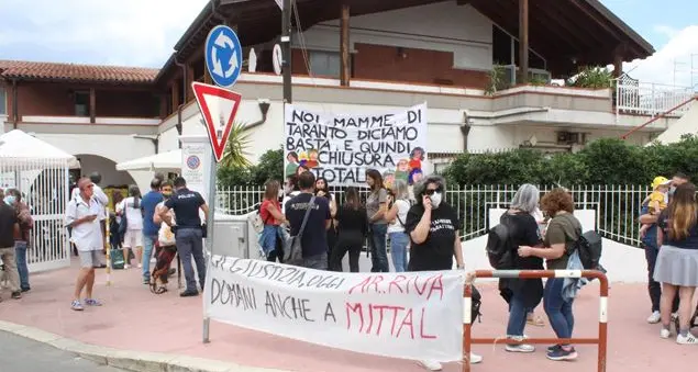 «Liberateci dai veleni, vogliamo vivere»