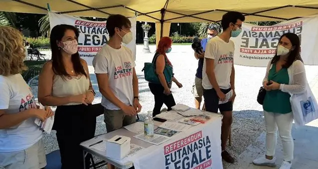 «No a una cultura di morte che considera la vita fragile un abisso senza senso»