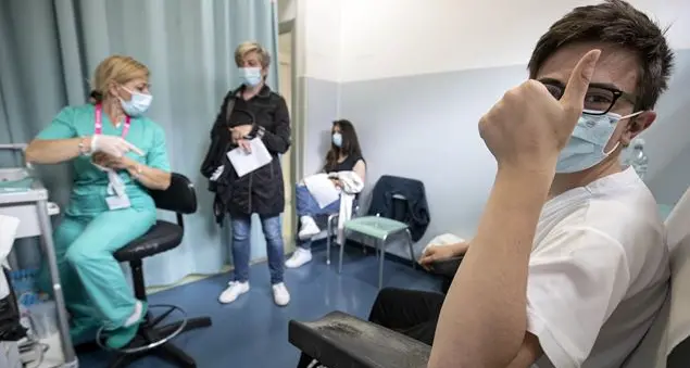 Perchè i nostri ragazzi corrono a vaccinarsi