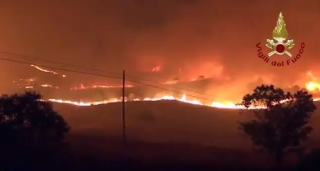 L'Italia brucia, la solidarietà di Caritas Italiana