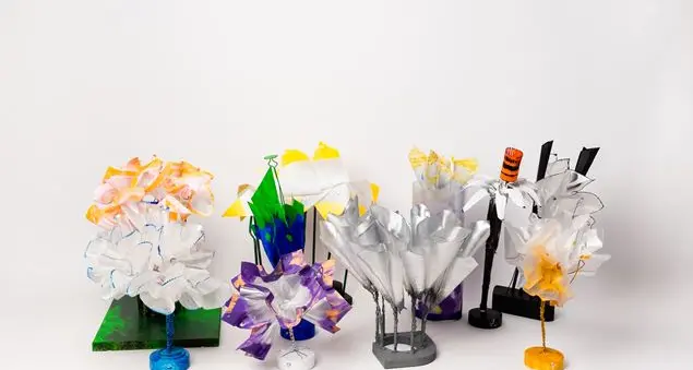 \"Siamo fiori\": le opere di 43 artisti, designer e stilisti per Fondazione Sacra Famiglia