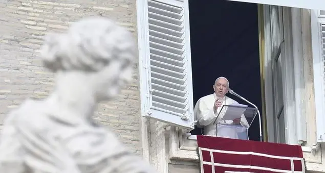 «Dio va controcorrente rispetto al mondo, la felicità non è dei ricchi e dei potenti»