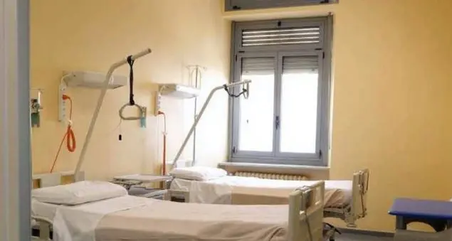 Fuori la camorra dagli ospedali