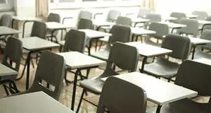 Il preside: «Abbandono scolastico? Colpa di prof logorroici e testi mastodonte»