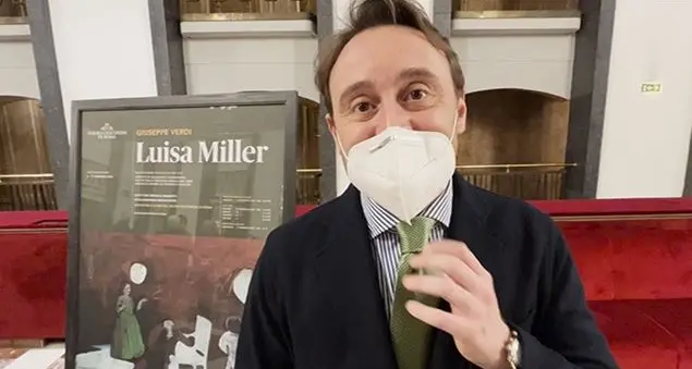 \"Nel teatro ci rendiamo conto di essere vivi\"