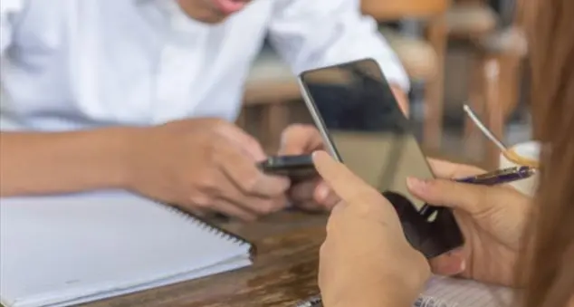 Fondazione Carolina: per un uso consapevole di internet tra i giovani