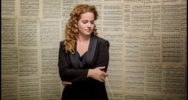 Speranza Scappucci alla Scala, prima donna a dirigere un'opera di repertorio