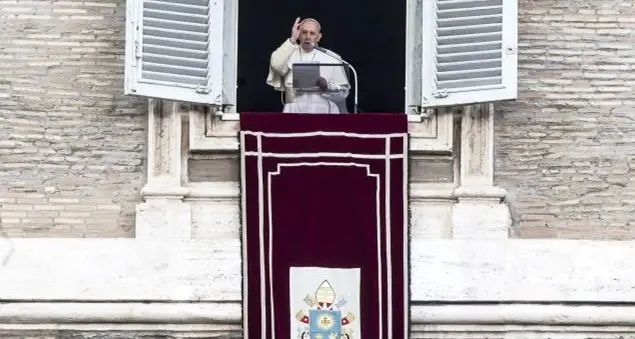 Papa Francesco agli adolescenti italiani: «Le paure? Vincetele con il coraggio, con qualcuno che vi dia una mano»