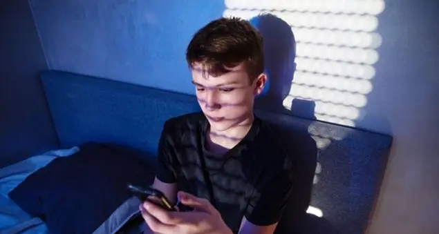 Ragazzi troppo connessi durante la pandemia