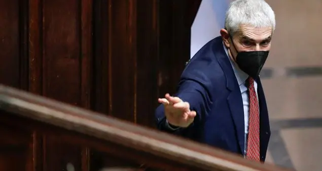 Tra astenuti e schede bianche l'accordo non decolla